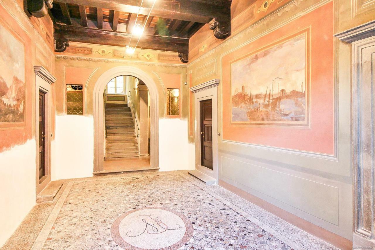 Apartment Guinigi With Private Courtyard Lucca Exterior foto