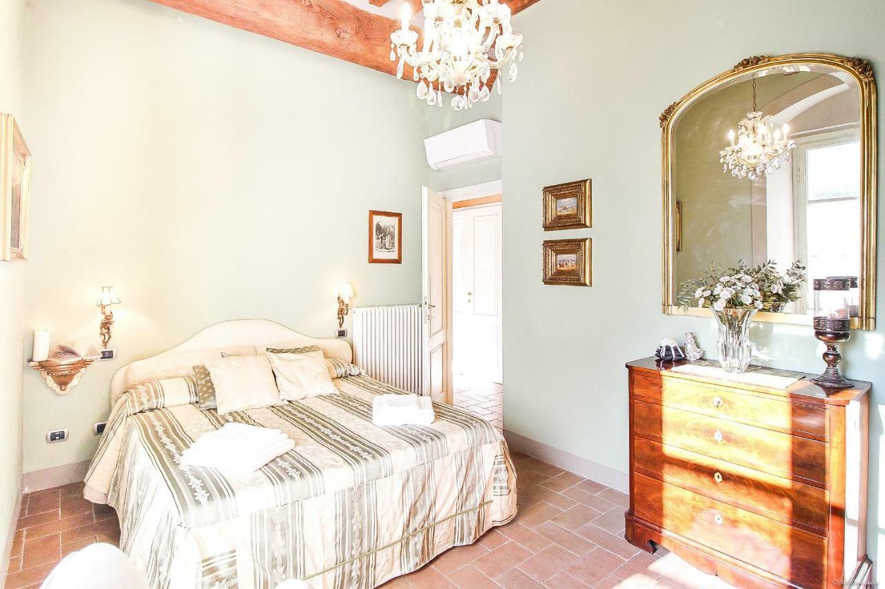 Apartment Guinigi With Private Courtyard Lucca Exterior foto