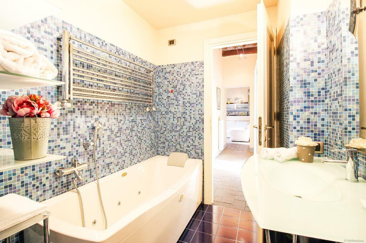 Apartment Guinigi With Private Courtyard Lucca Exterior foto